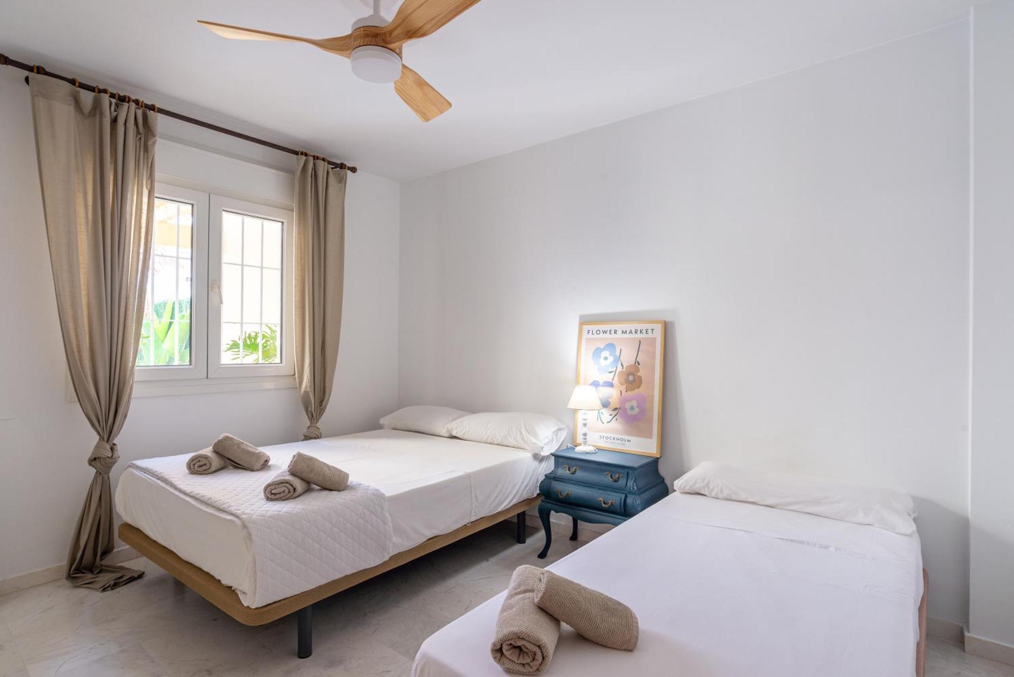 Villa Valentina - Renovated On Los Alamos Beach トレモリノス エクステリア 写真