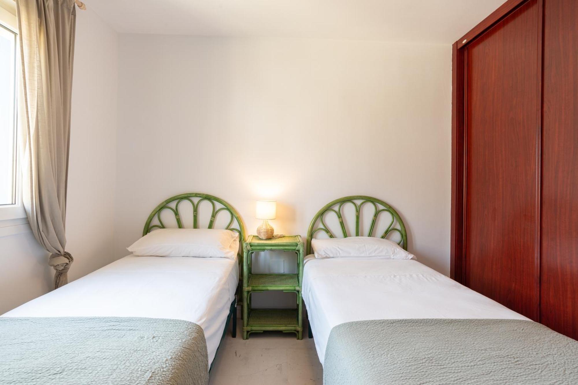 Villa Valentina - Renovated On Los Alamos Beach トレモリノス エクステリア 写真